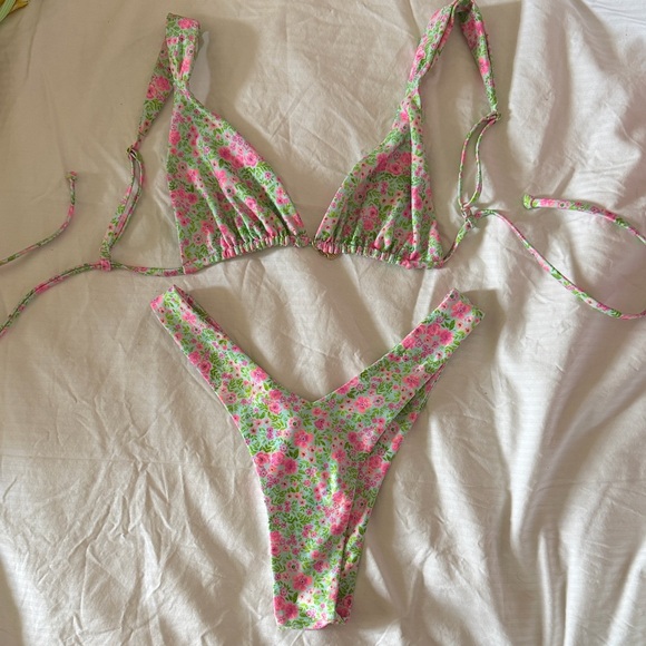 Kulani Kinis Other - Kulani Kini Forbidden Love Set Size Large